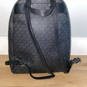 Michael Kors | Bags | Michael Kors Abbey Large Signature  display picture 3